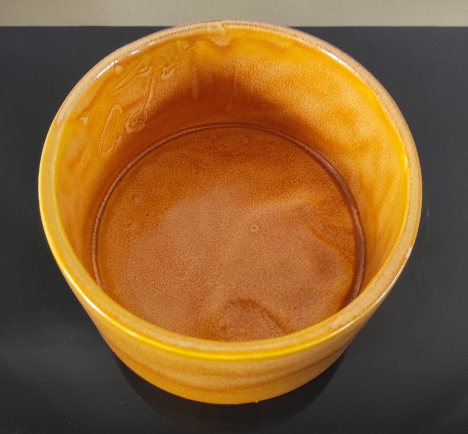 Vintage 1970s cache-pot in glazed ceramic