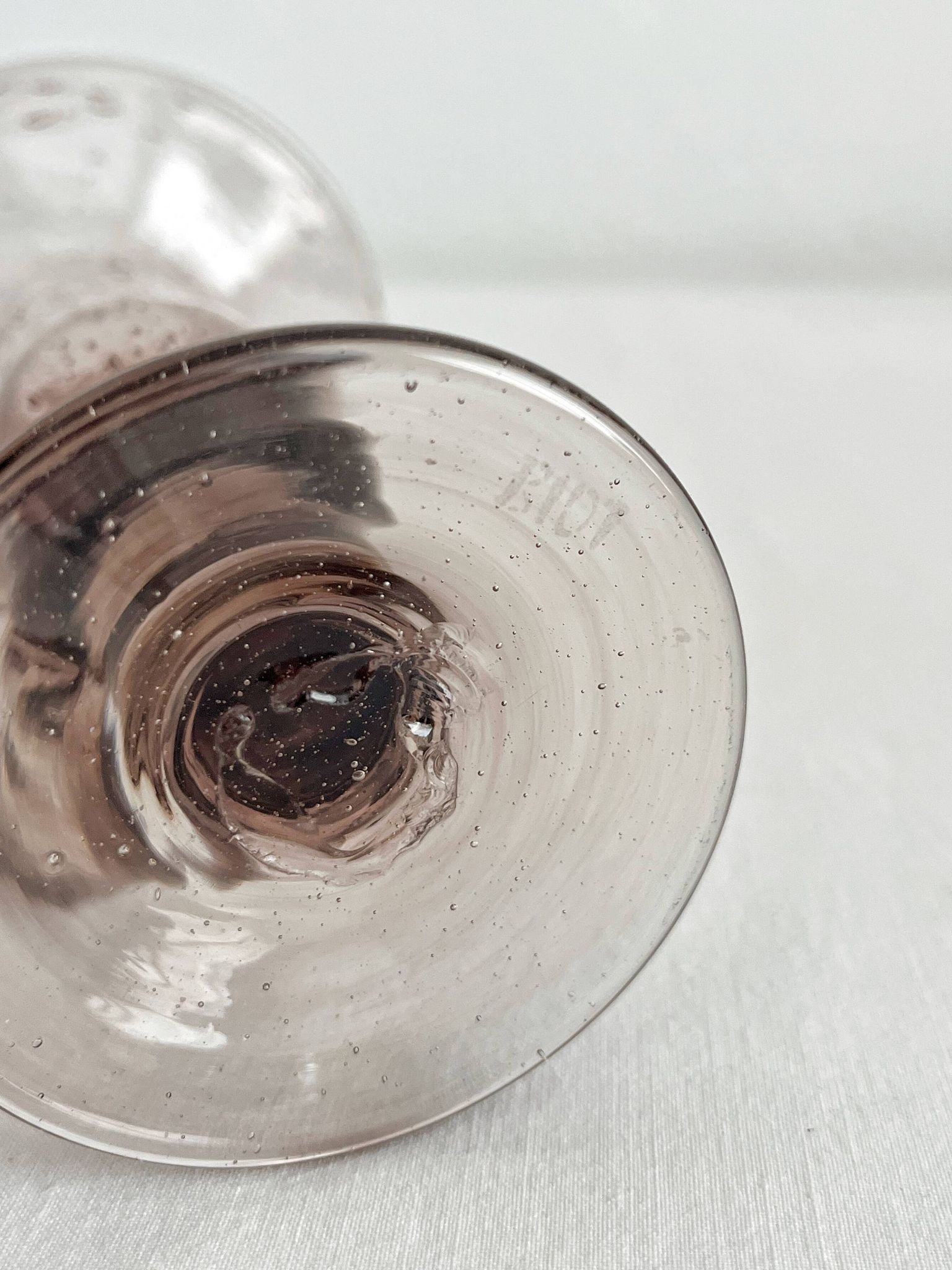 Bougeoir en verre soufflé bullé Biot vintage