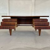 Bureau de direction en palissandre par Illum Wikkelsø, années 1970.