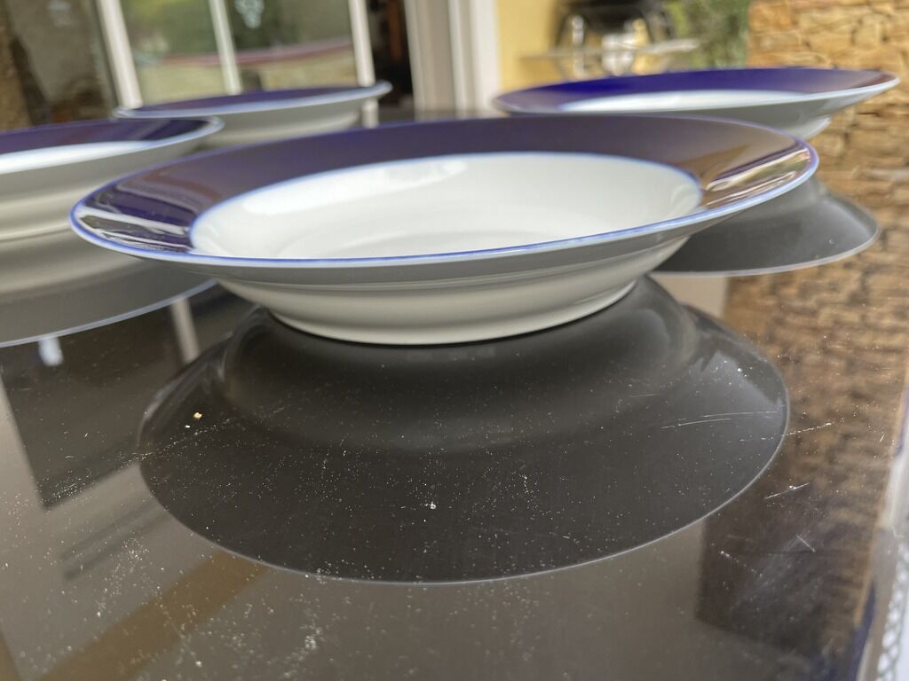 6 hollow porcelain plates