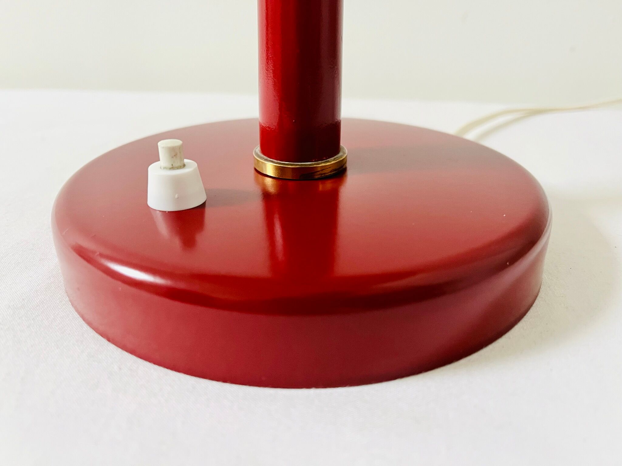 VEB Leuchtenbau - Lutz Rudolph - Glossy Red mushroom Desk lamp