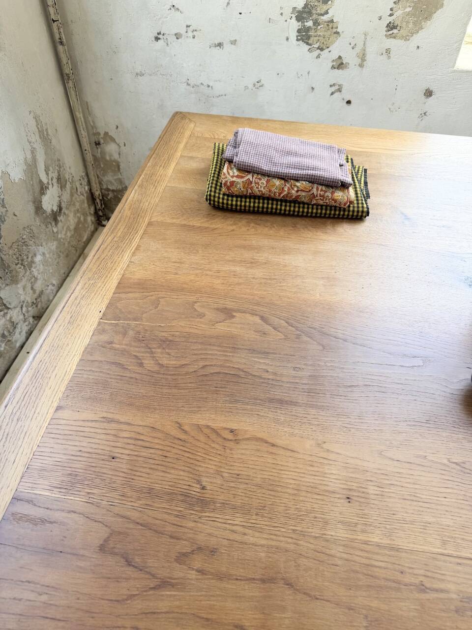 Grande table de ferme XL chêne « carrée » conférence 1950