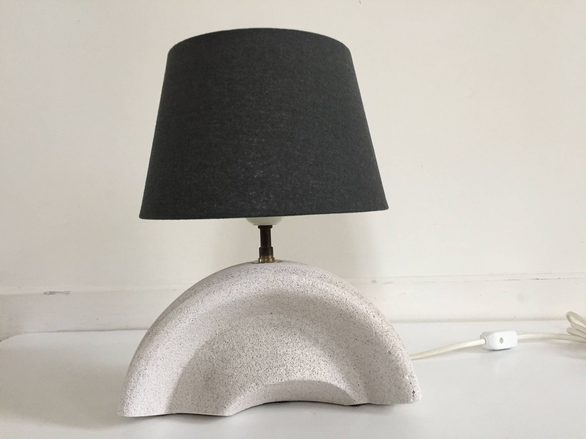 Lampe béton cellulaire façon Albert Tormos