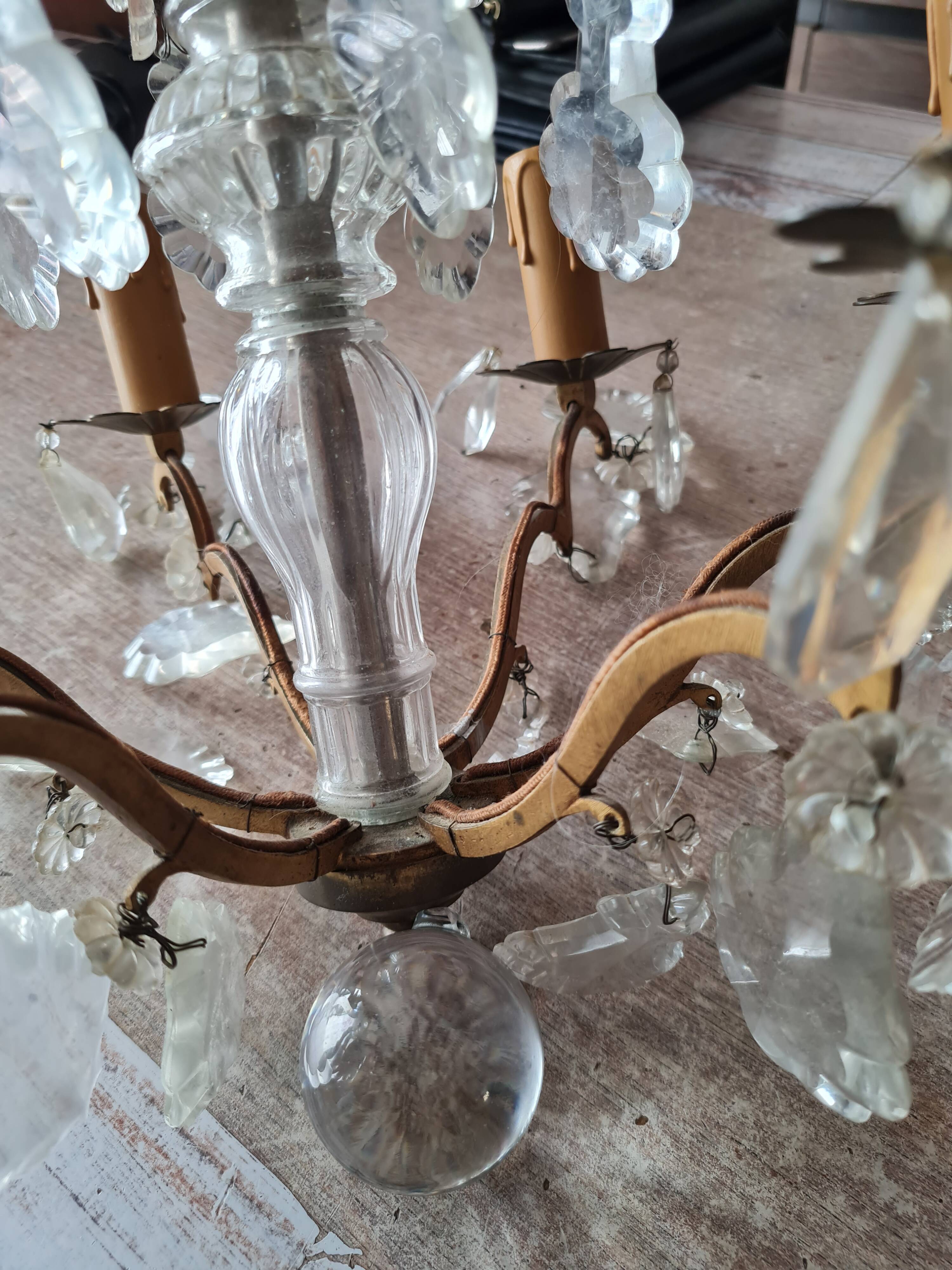 Large Louis XV style chandelier with crystal tassels on a bronze mount with 6 lights