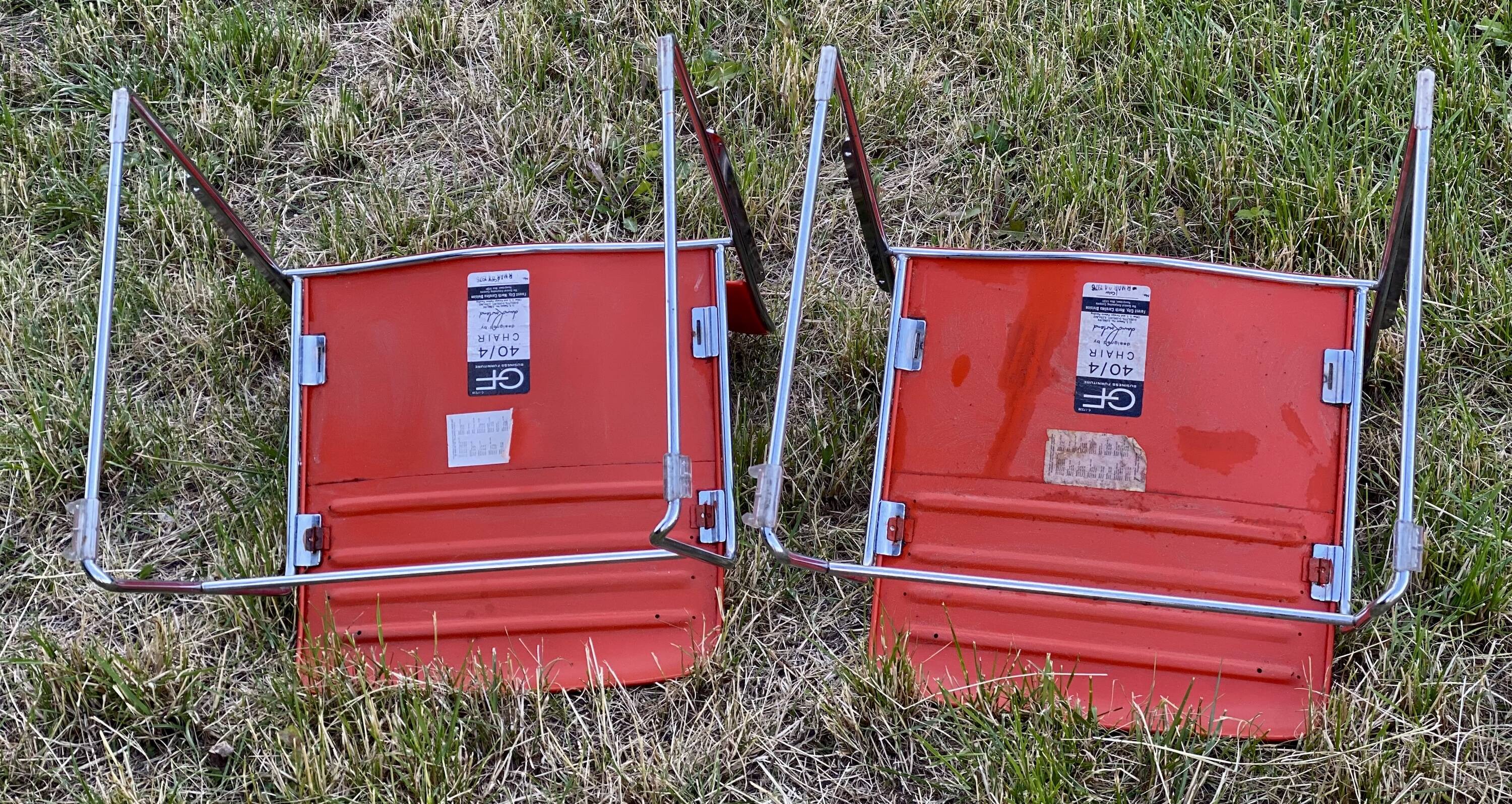 Pair of chairs by David Rowland, US Design, 1976, red metal and chrome