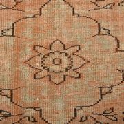 Tapis vintage rose poudré fait main en laine, style oriental doux