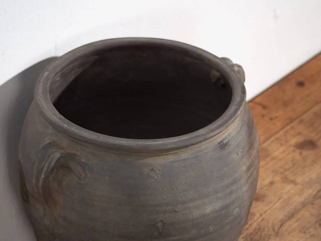 Ancient Chinese vase (c.1900) #22