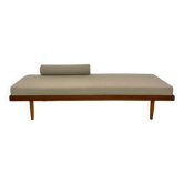 Lit de repos danois en teck avec matelas neuf, années 1950