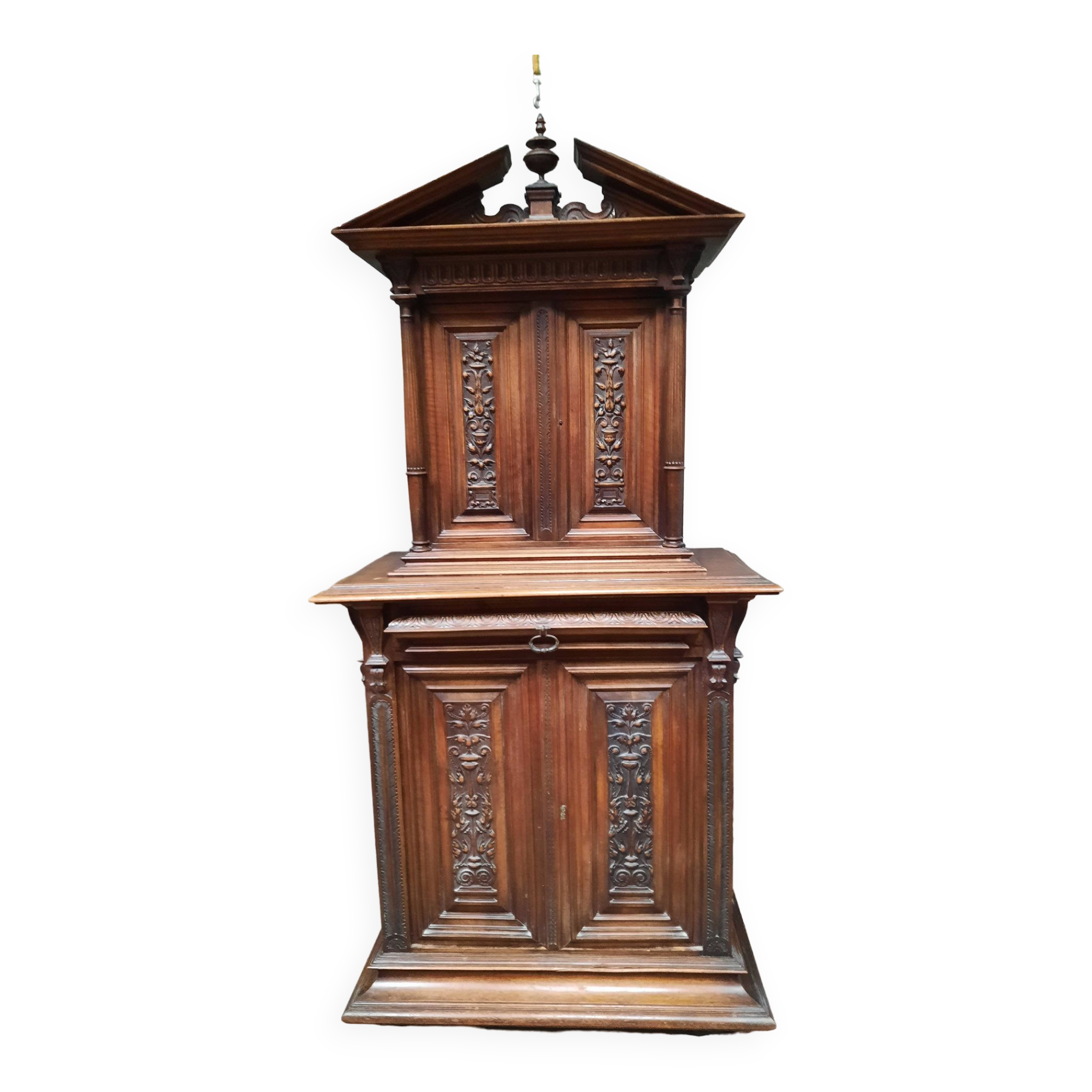 Renaissance style furniture with 4 doors