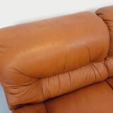 Vintage cognac camel leather canapé from the 1970s.