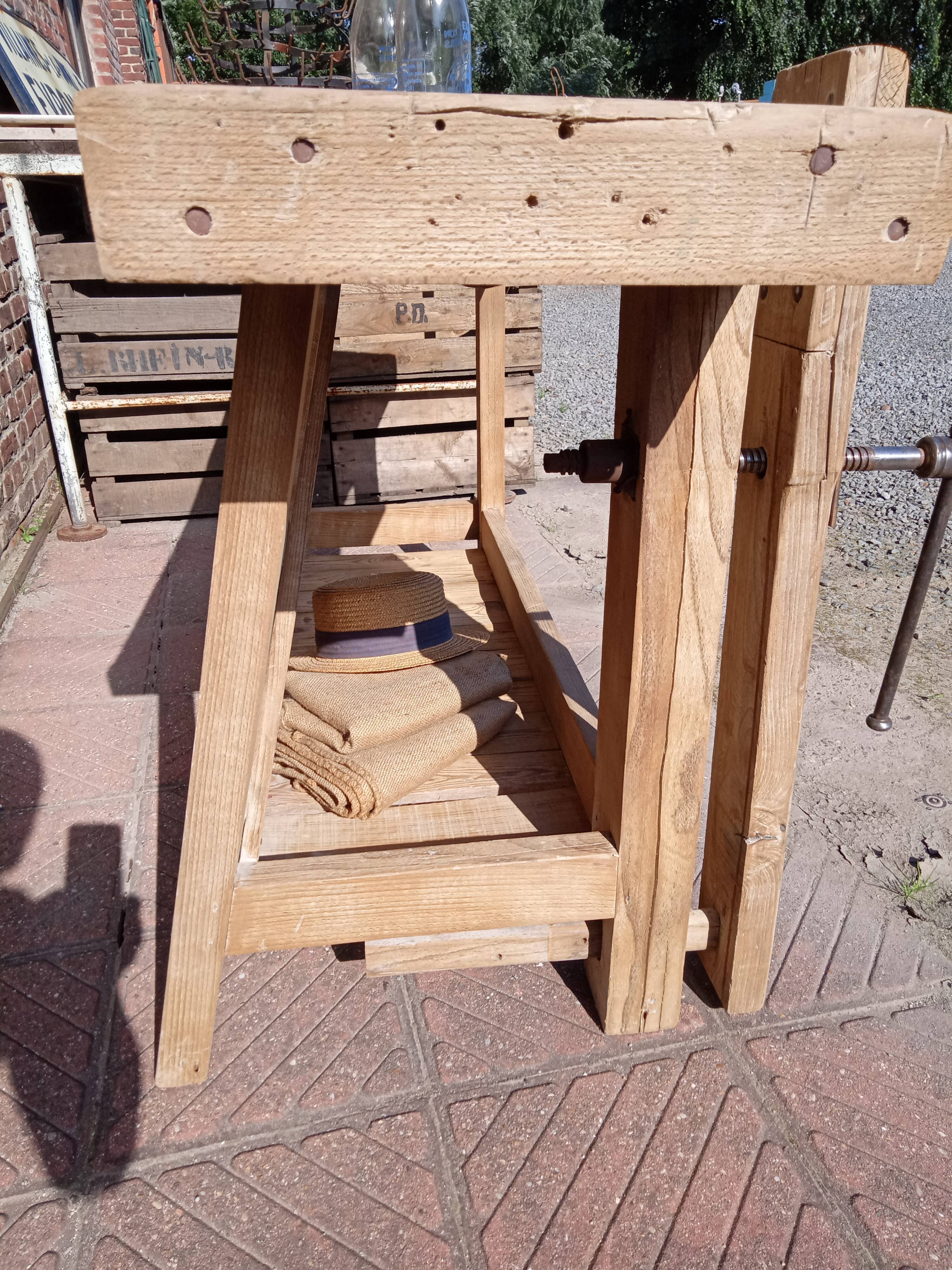 Carpenter's workbench