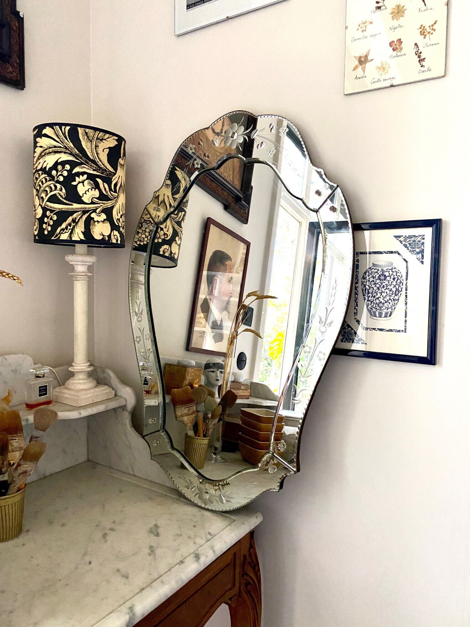 Venetian mirror 84 x 58 cm