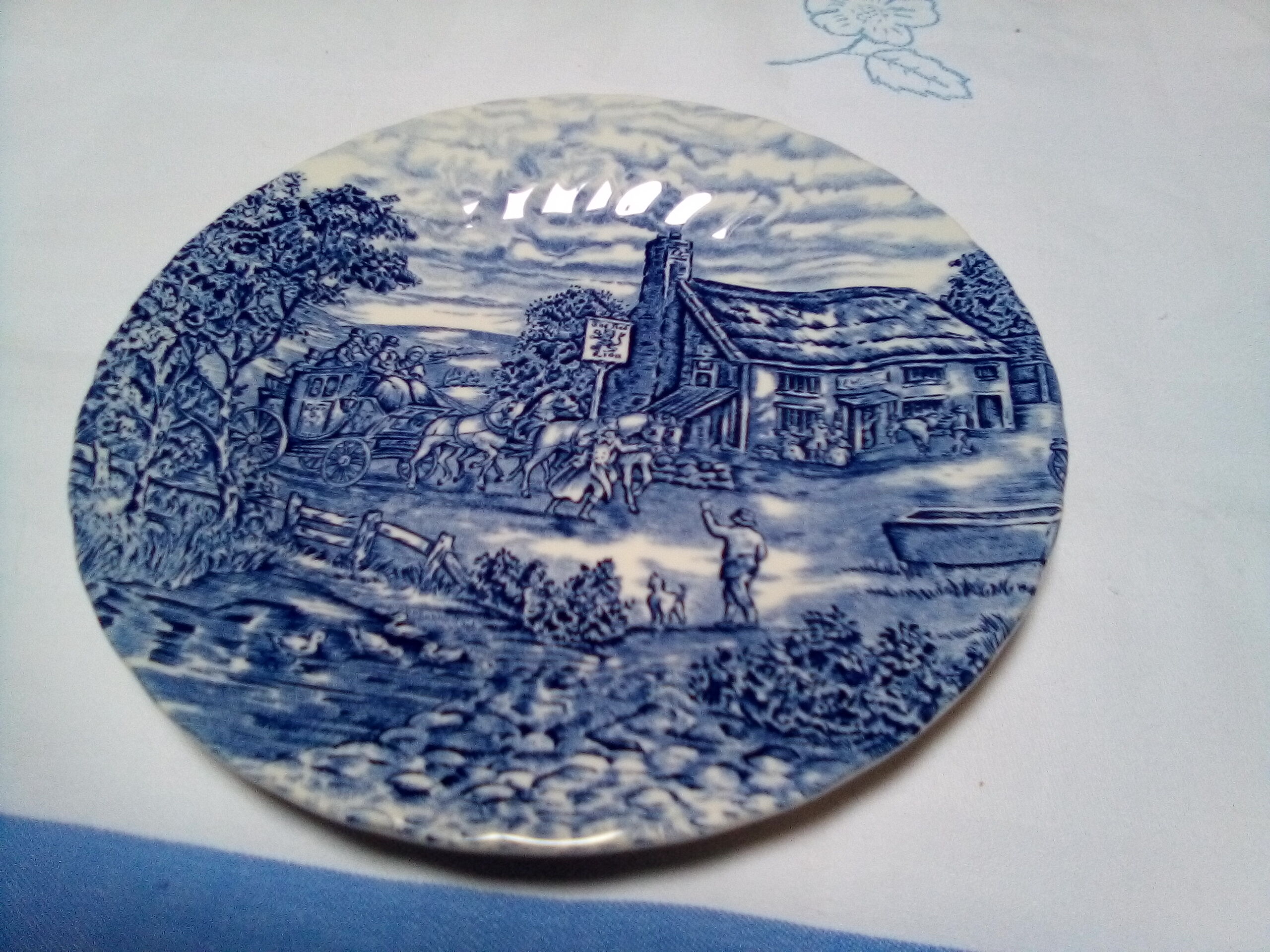 8 blue English dessert plates