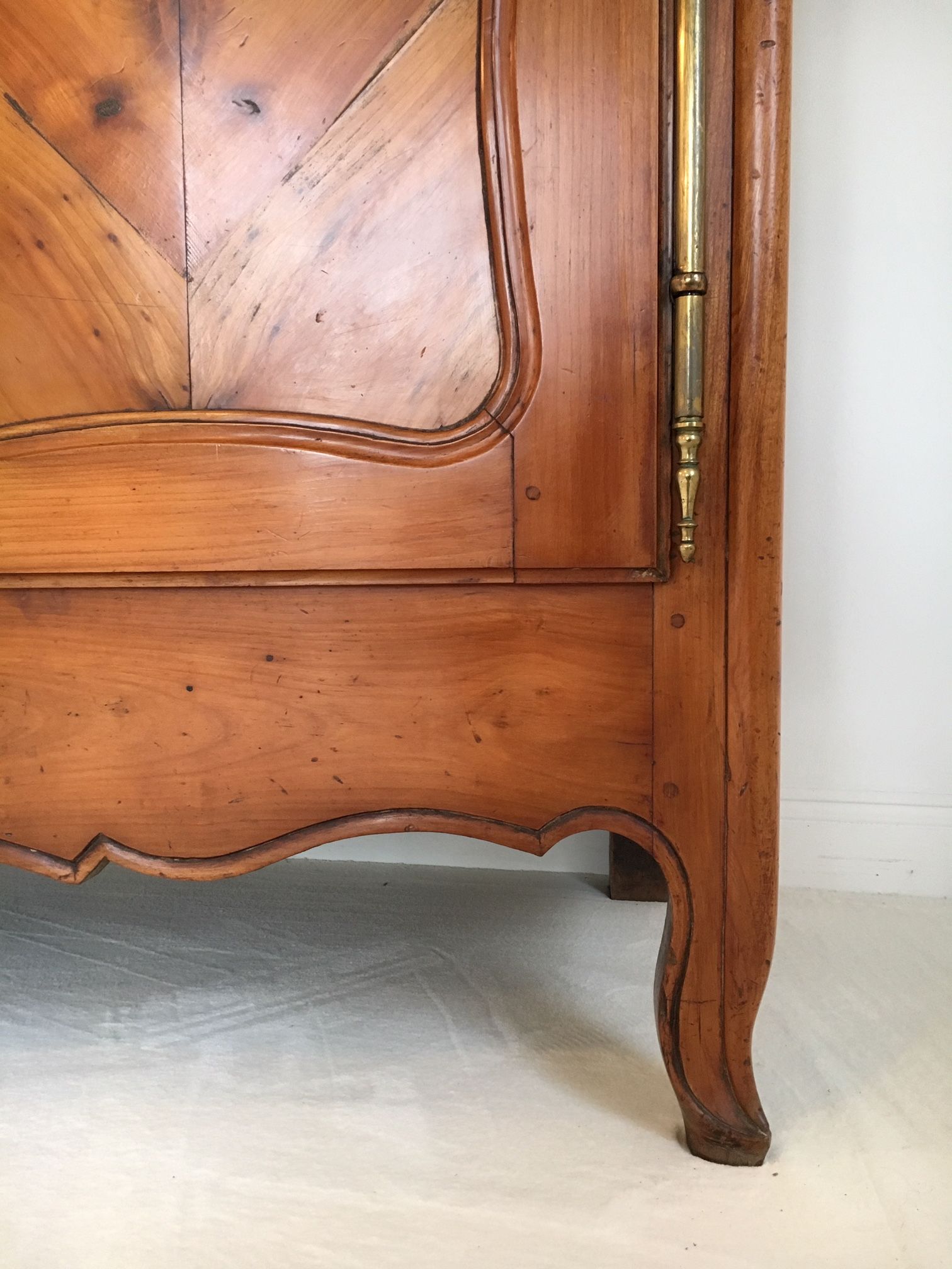 Mid-19th century cabinet of ferns in cherry and chestnut