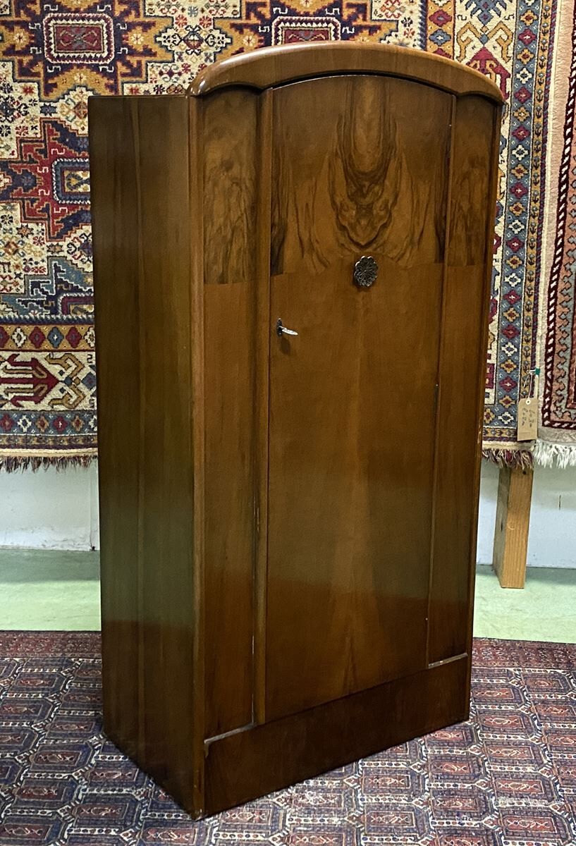 English walnut student penderie