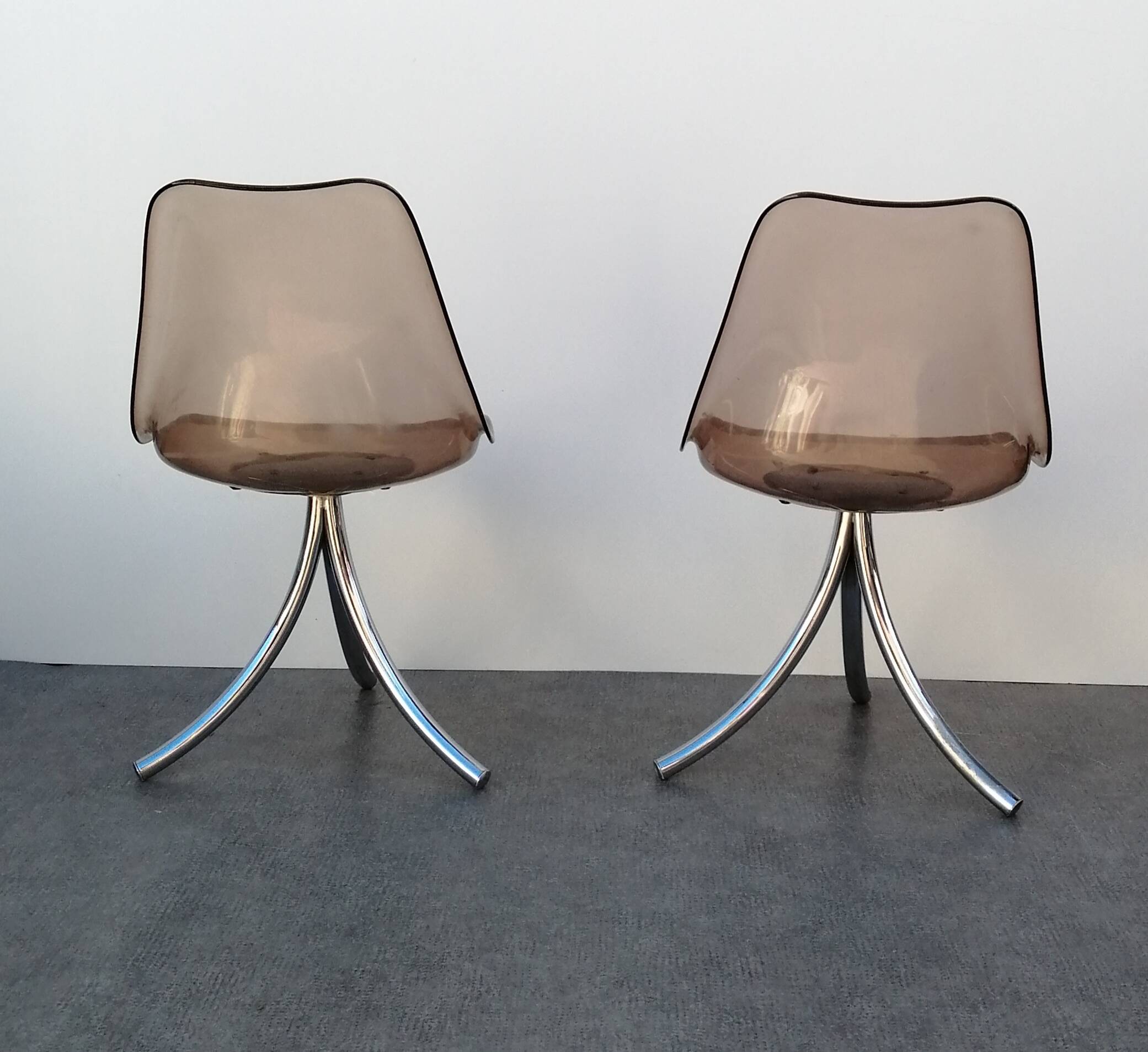 Pair of designer altuglas chairs, chrome base, vintage 1970