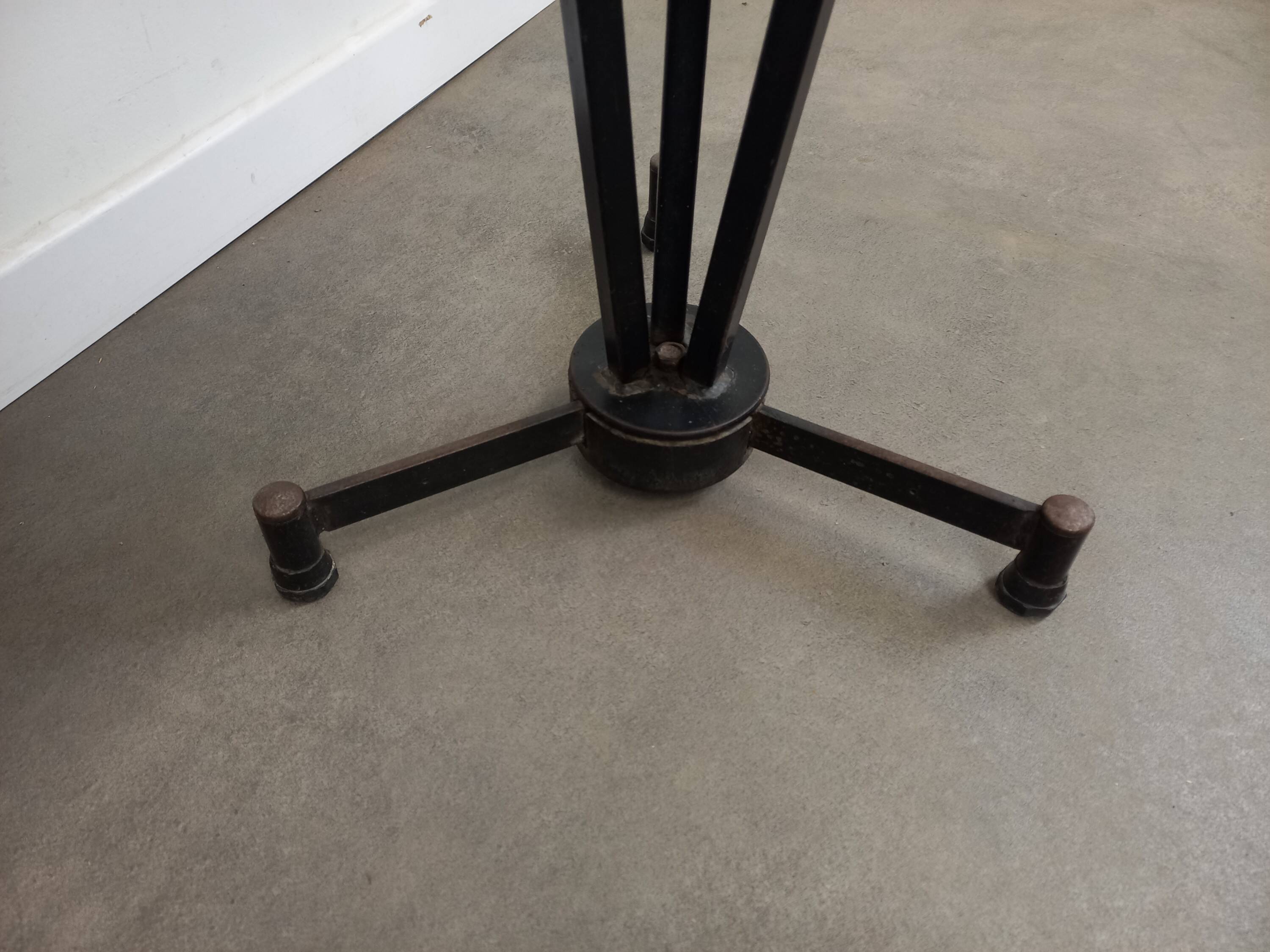 1950s Parisian bistro pedestal table