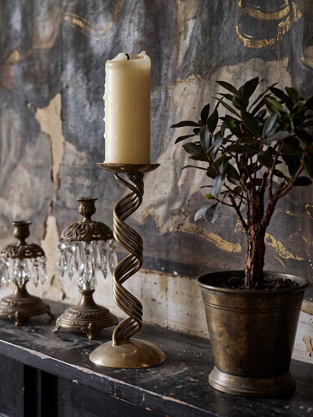 Twisted brass candlestick "Barley Twist" Mid-Century modern, 1950-1970