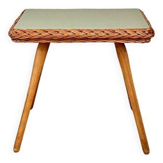Wicker table