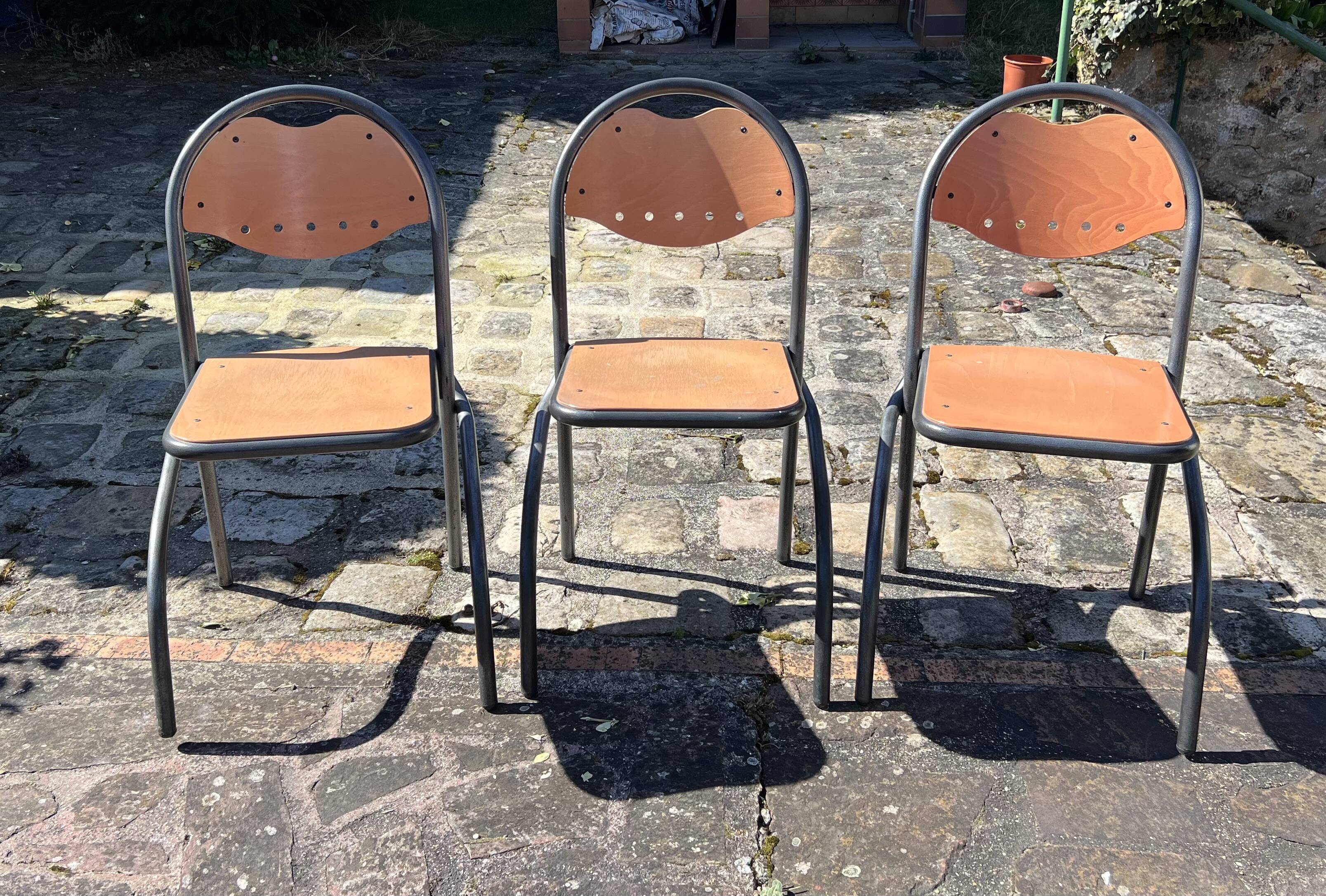 Set of 3 vintage metal and wood chairs – Industrial design