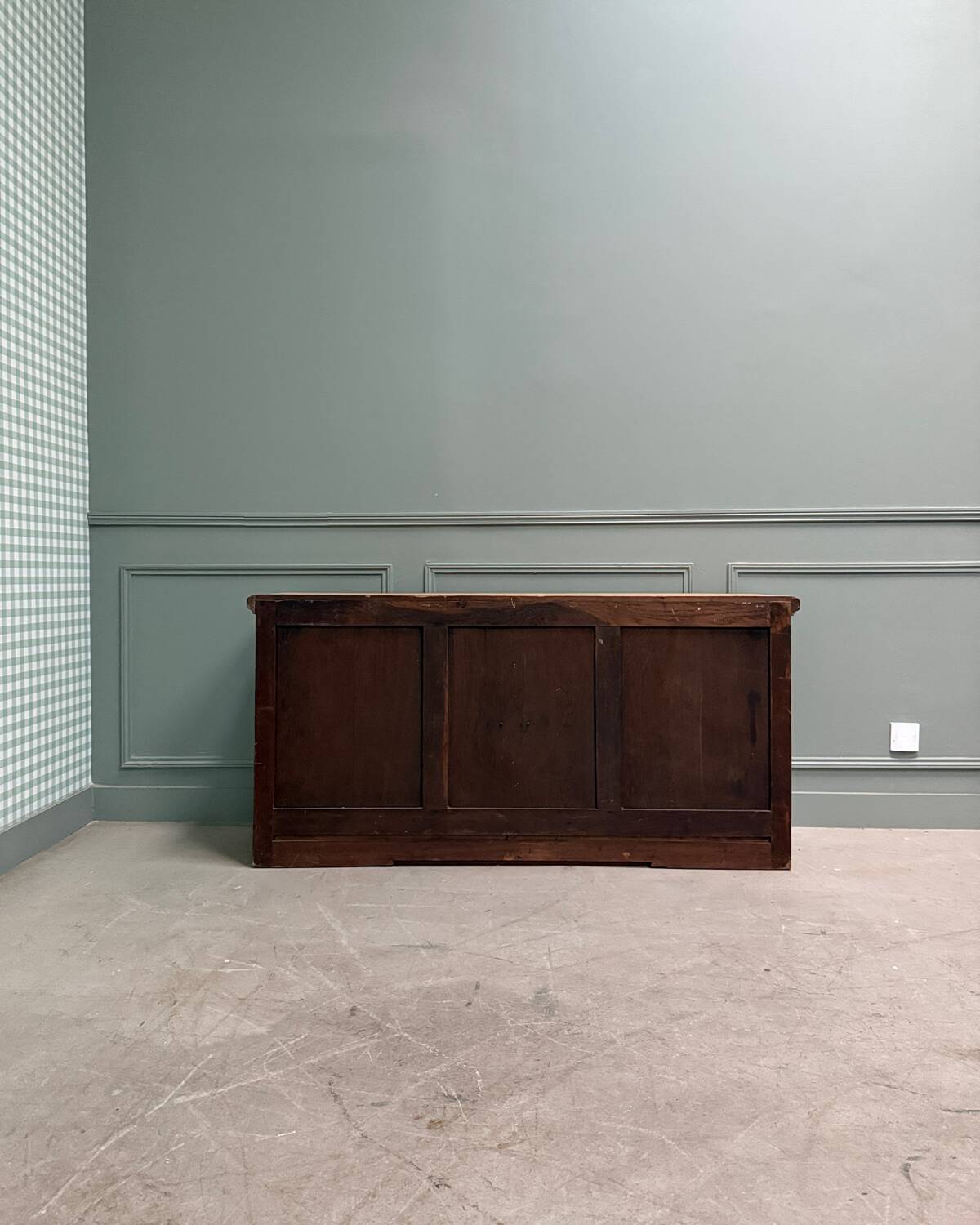 Low antique display cabinet (renovated)