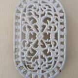 Enamelled cast iron trivet