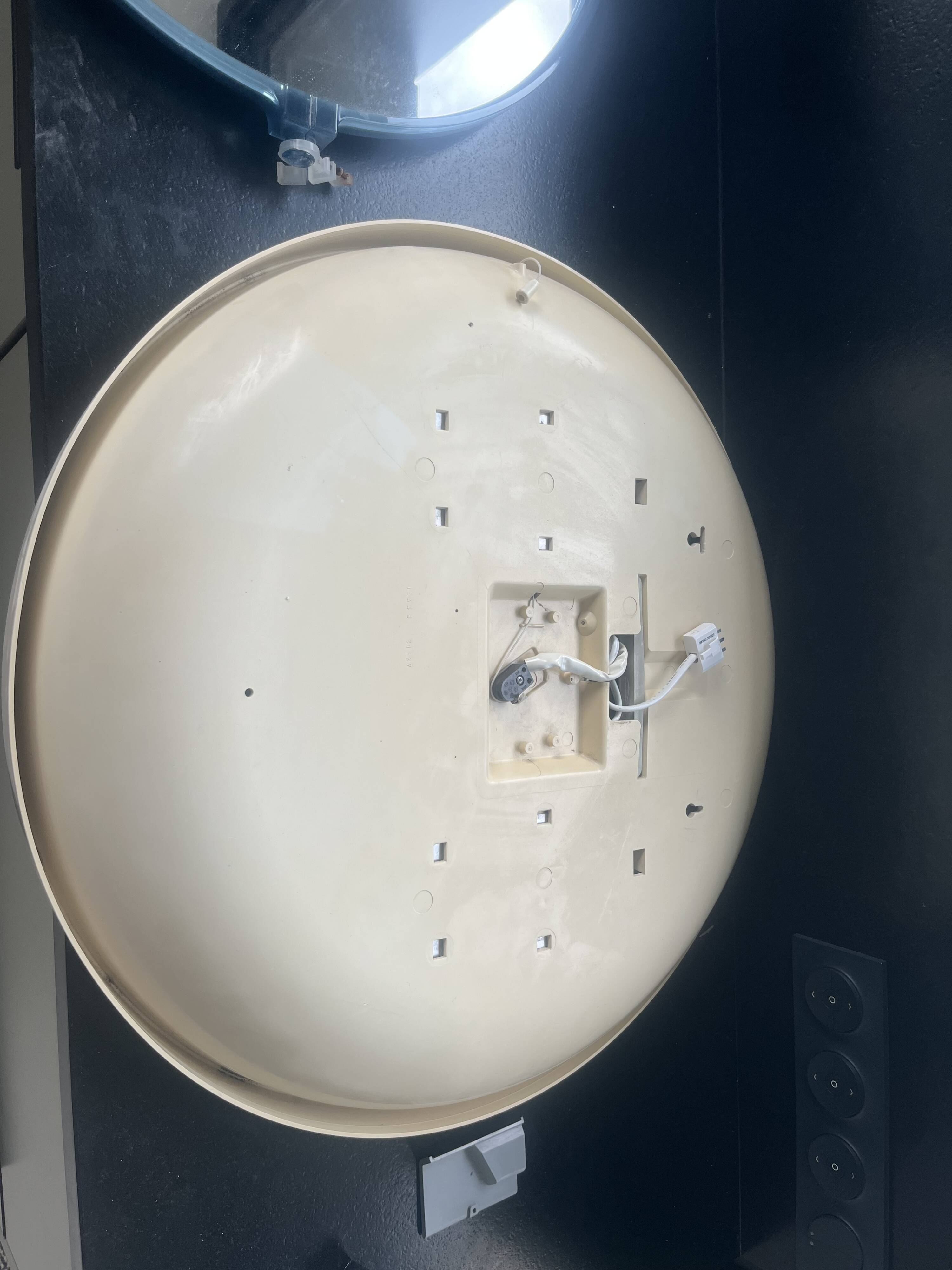 Illuminated round wall mirror Alibert