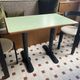 Table de bistrot pieds art deco et Formica