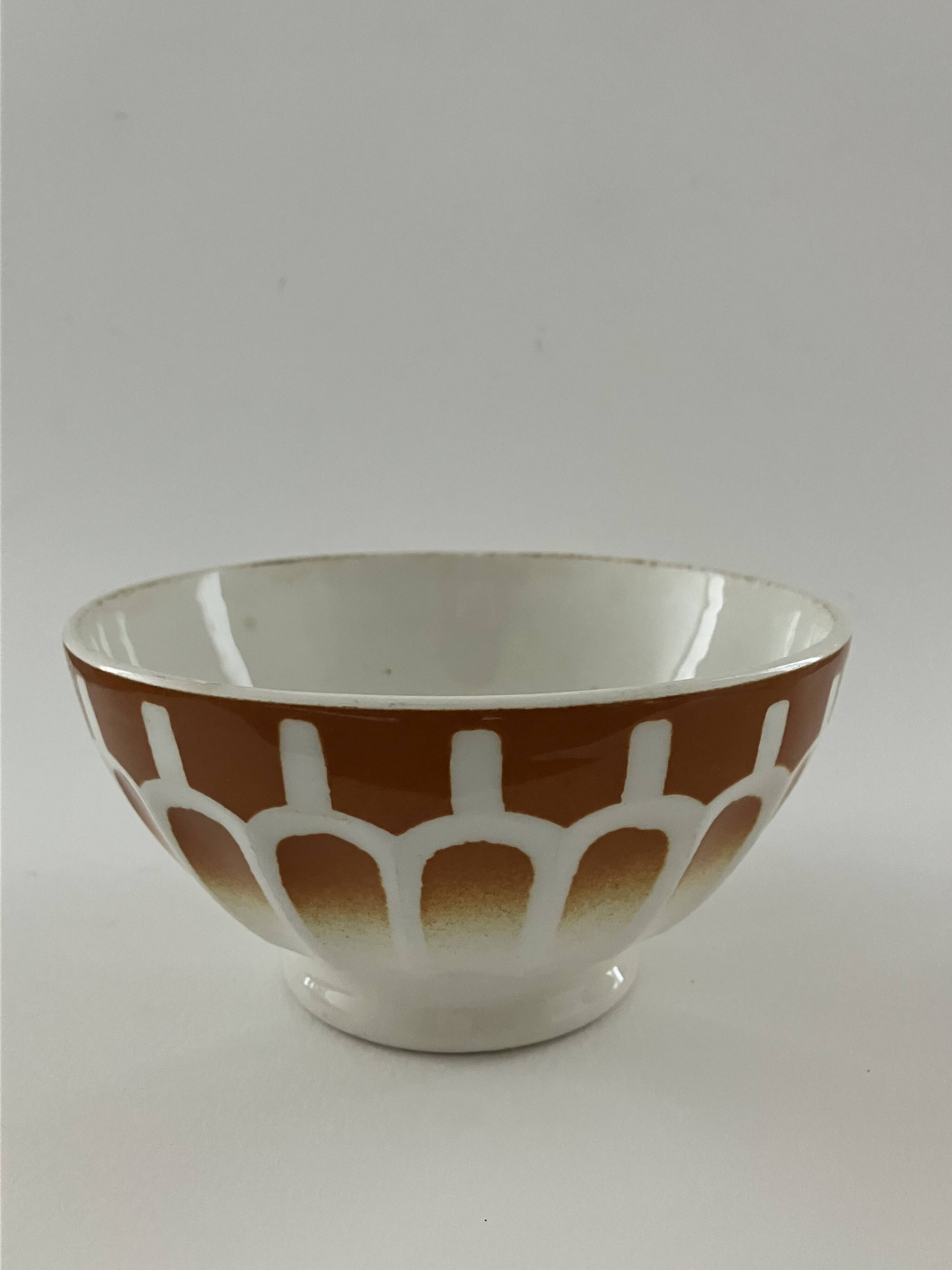 Paire d'anciens bols