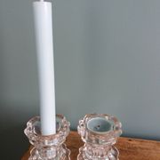 Paire de bougeoirs en verre de Reims