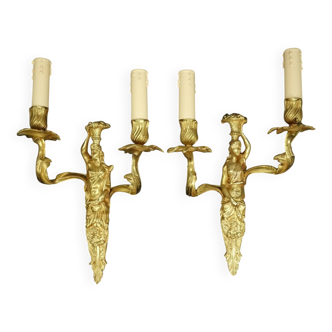 Paire de grandes appliques aux caryatides style Louis XV du XIXe - bronze