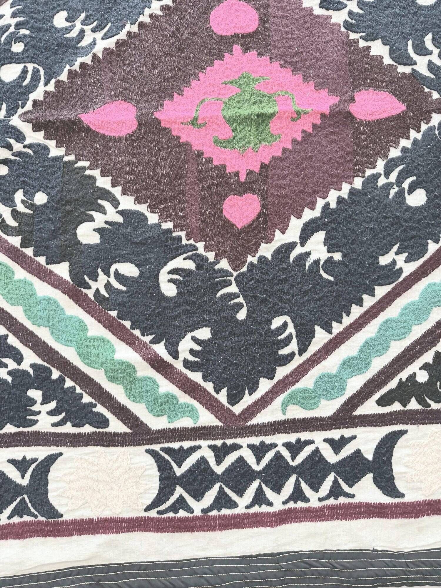 Vintage hand-embroidered tablecloth 124x146 cm