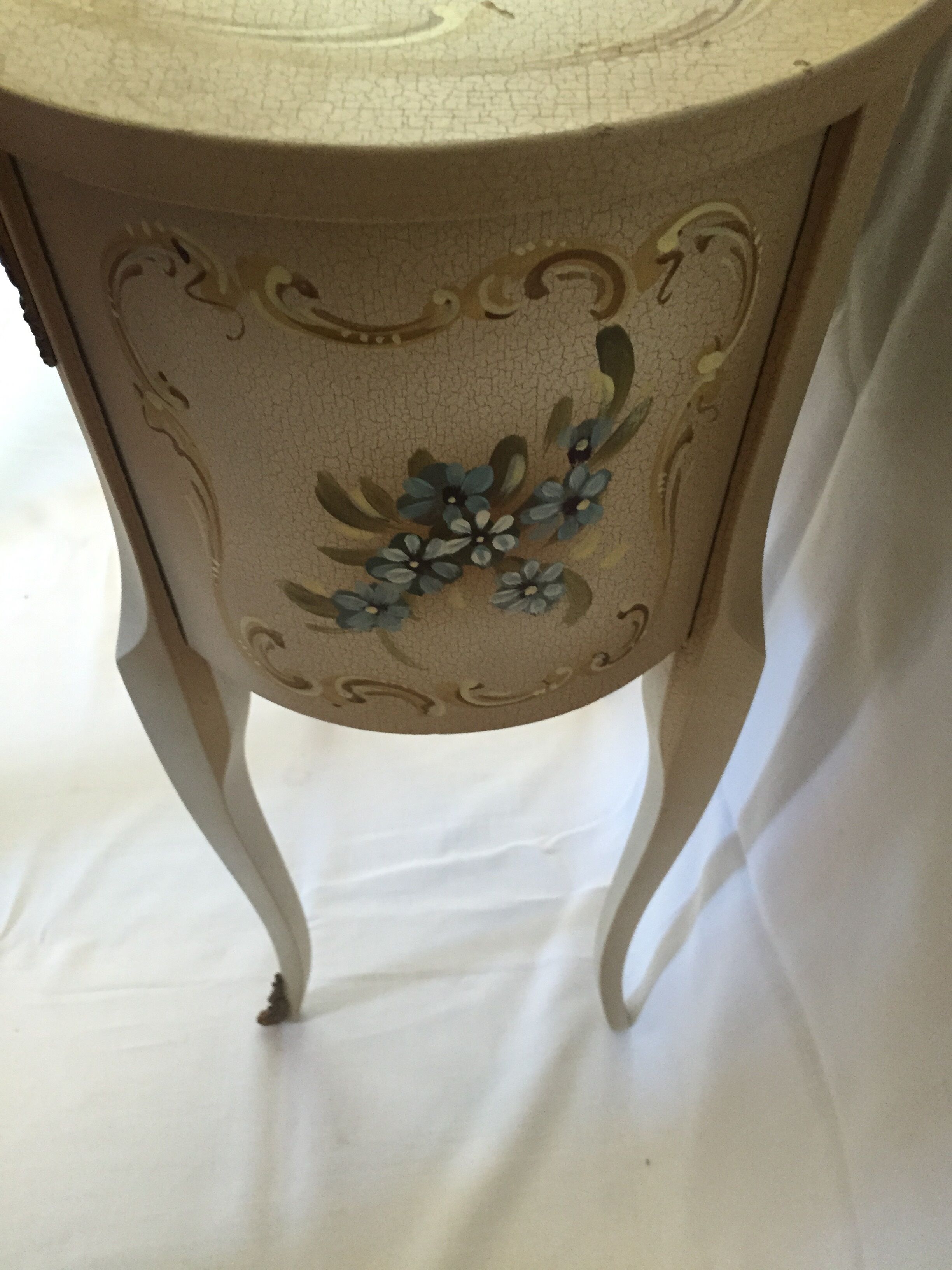 Pair of painted Louis XV style bedside table