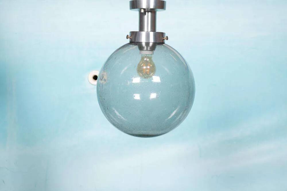 Space age ball lamp from the 60s/70s.