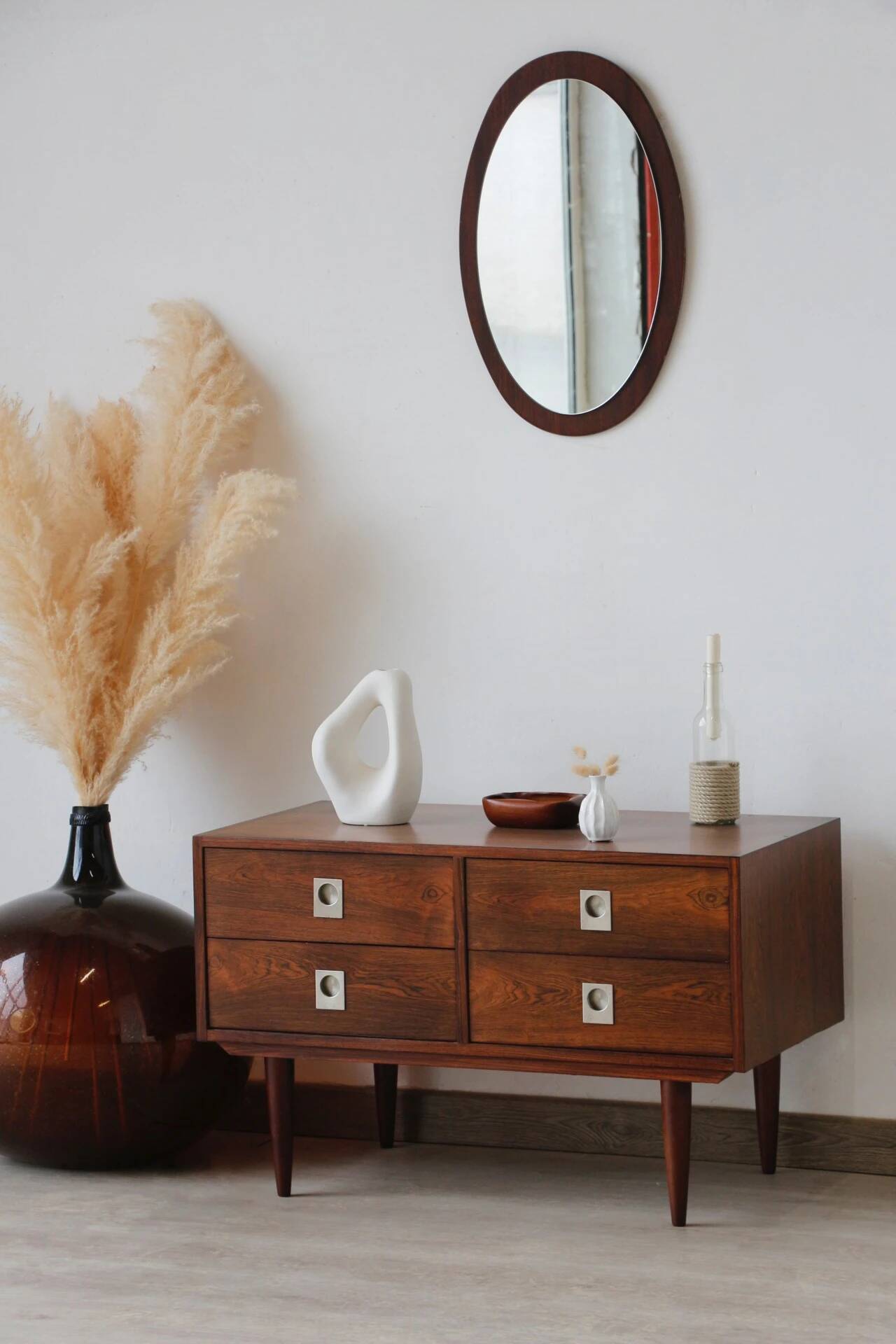 Scandinavian chest of drawers in rosewood | Vintage 1960