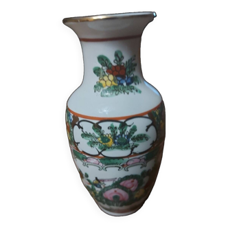 Petit vase chinois en porcelaine de chine