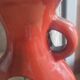 Vintage Français années 1960 Jean de Lespinasse, JdL 330, Vase ovale émaillé rouge avec portrait féminin.