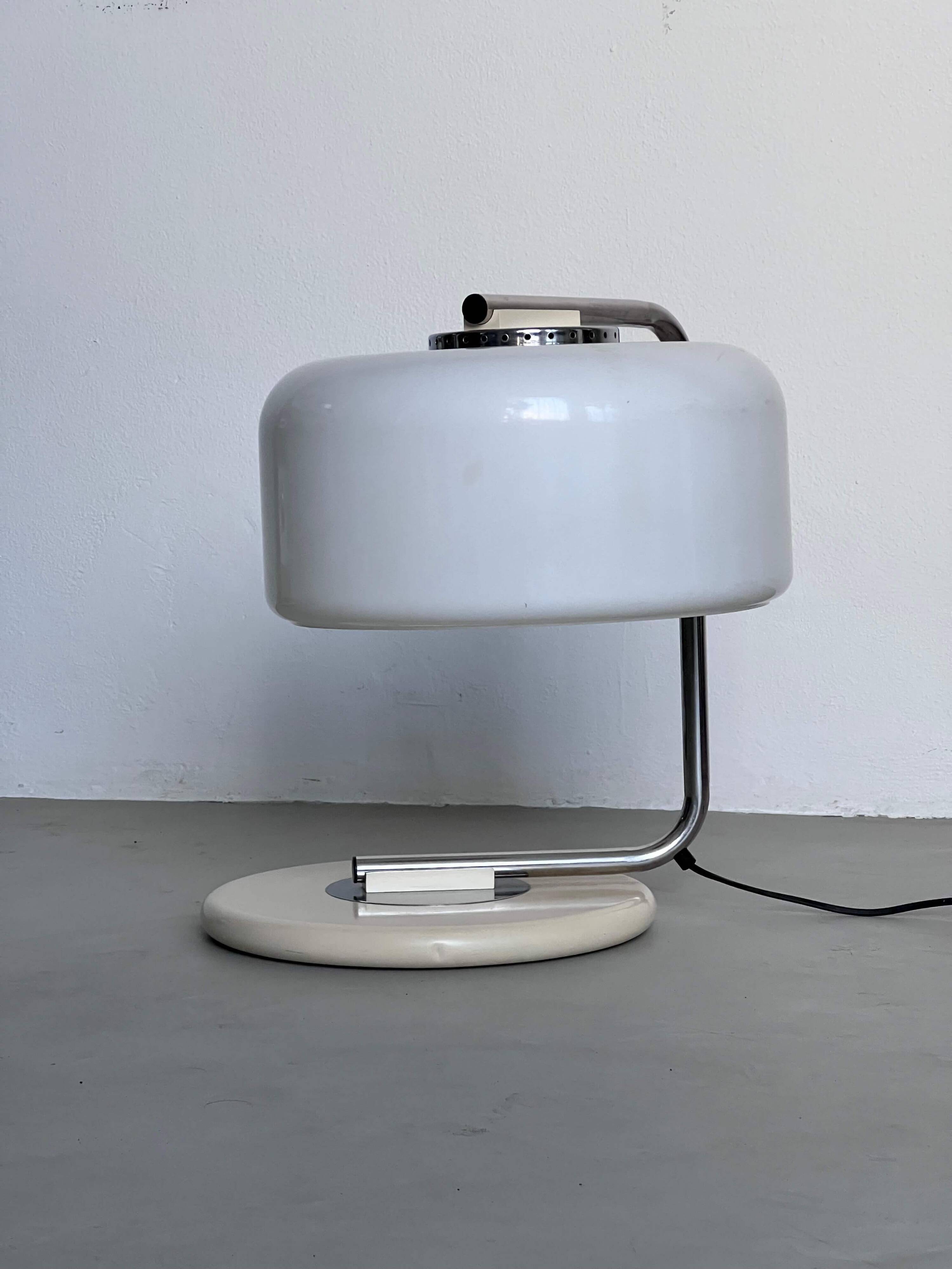 Collectible Space Age Table / Desk Lamp in Steel and Plexiglass Voghera by Zonca