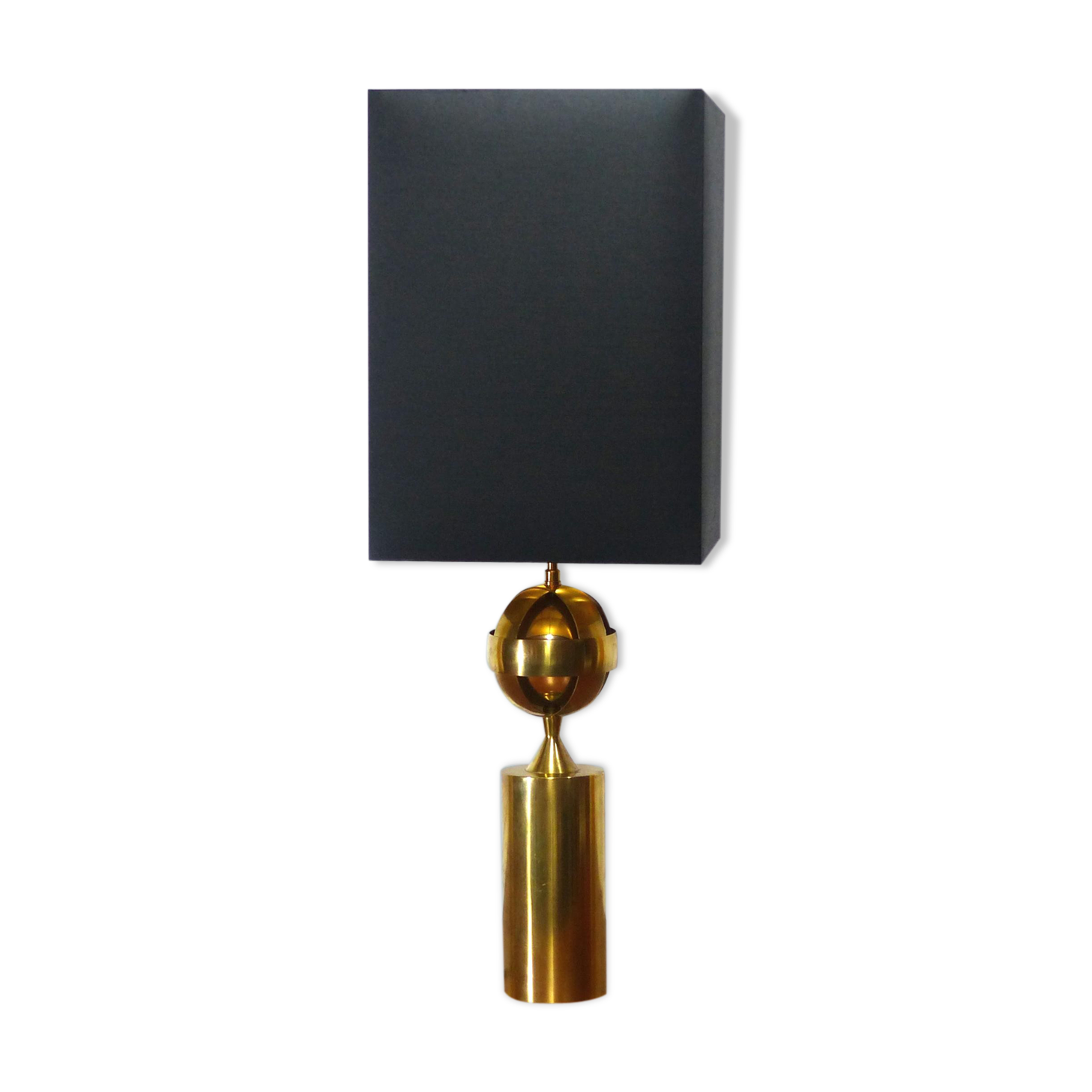 Astrolabic golden brass lamp