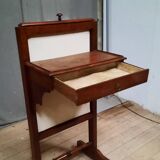 Nineteenth drawer screen