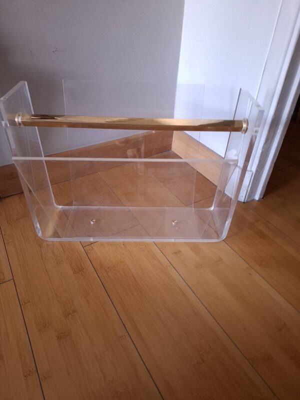Porte revue en plexiglas David Lange pour Roche Bobois