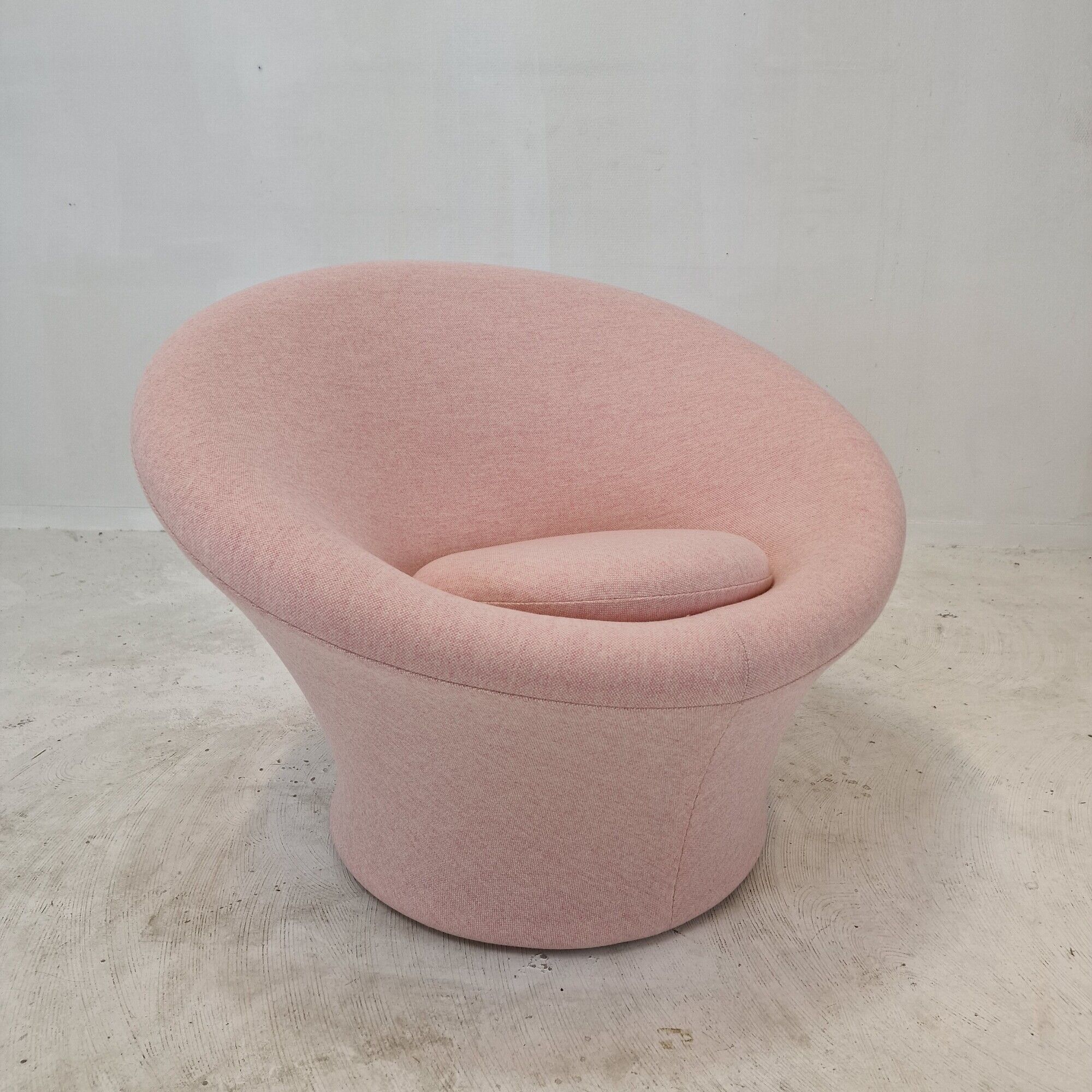 Mushroom Armchair by Pierre Paulin for Artifort, 1980's