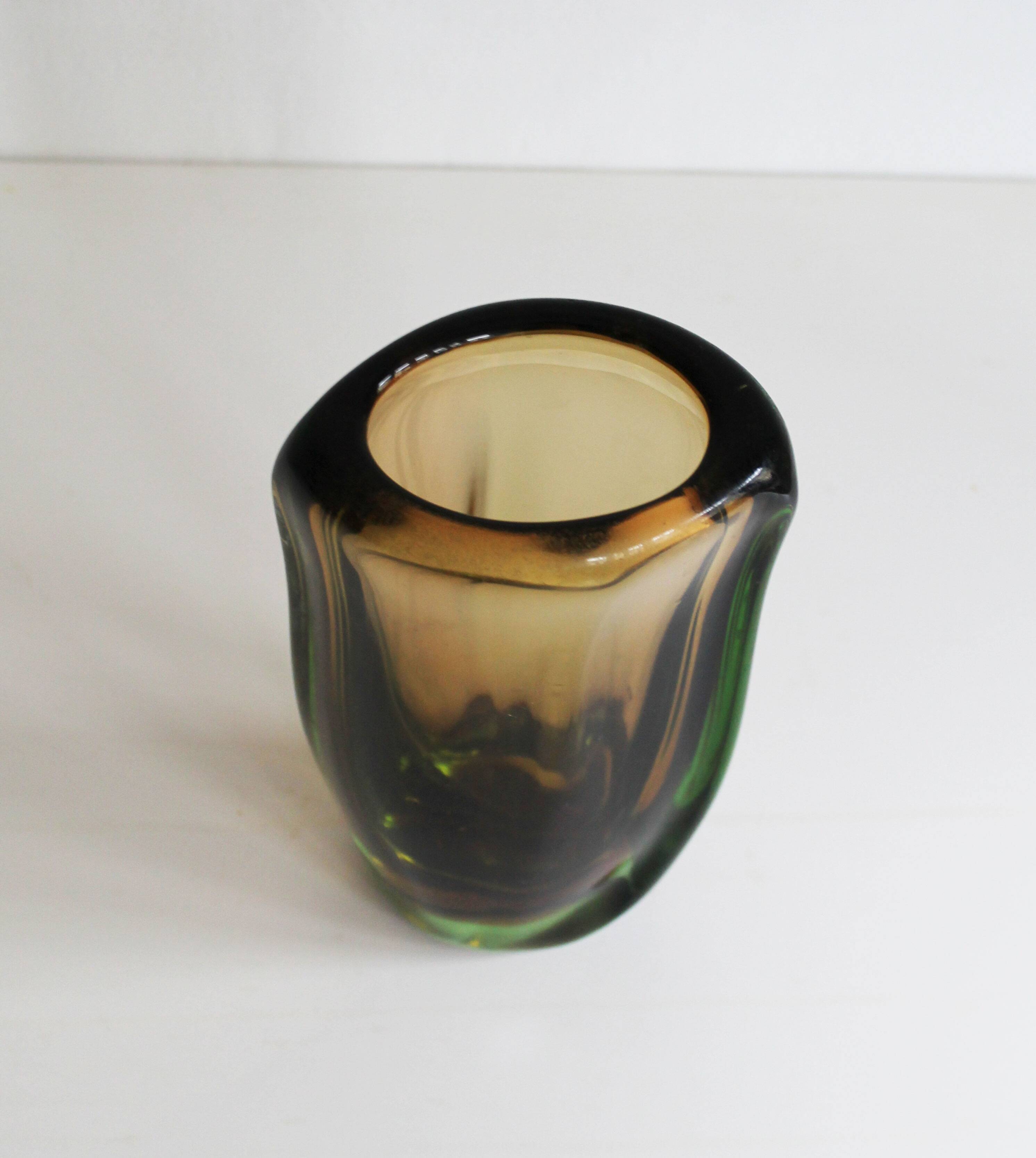 1950's “elegance” sommerso vase, pattern no. 54181 by jaroslav beranek