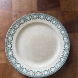 Small round dish on foot