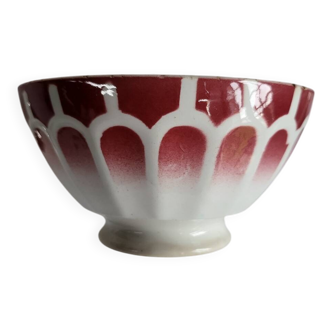 Old bowl in earthenware DIGOIN SARREGUEMINES with faceted burgundy.