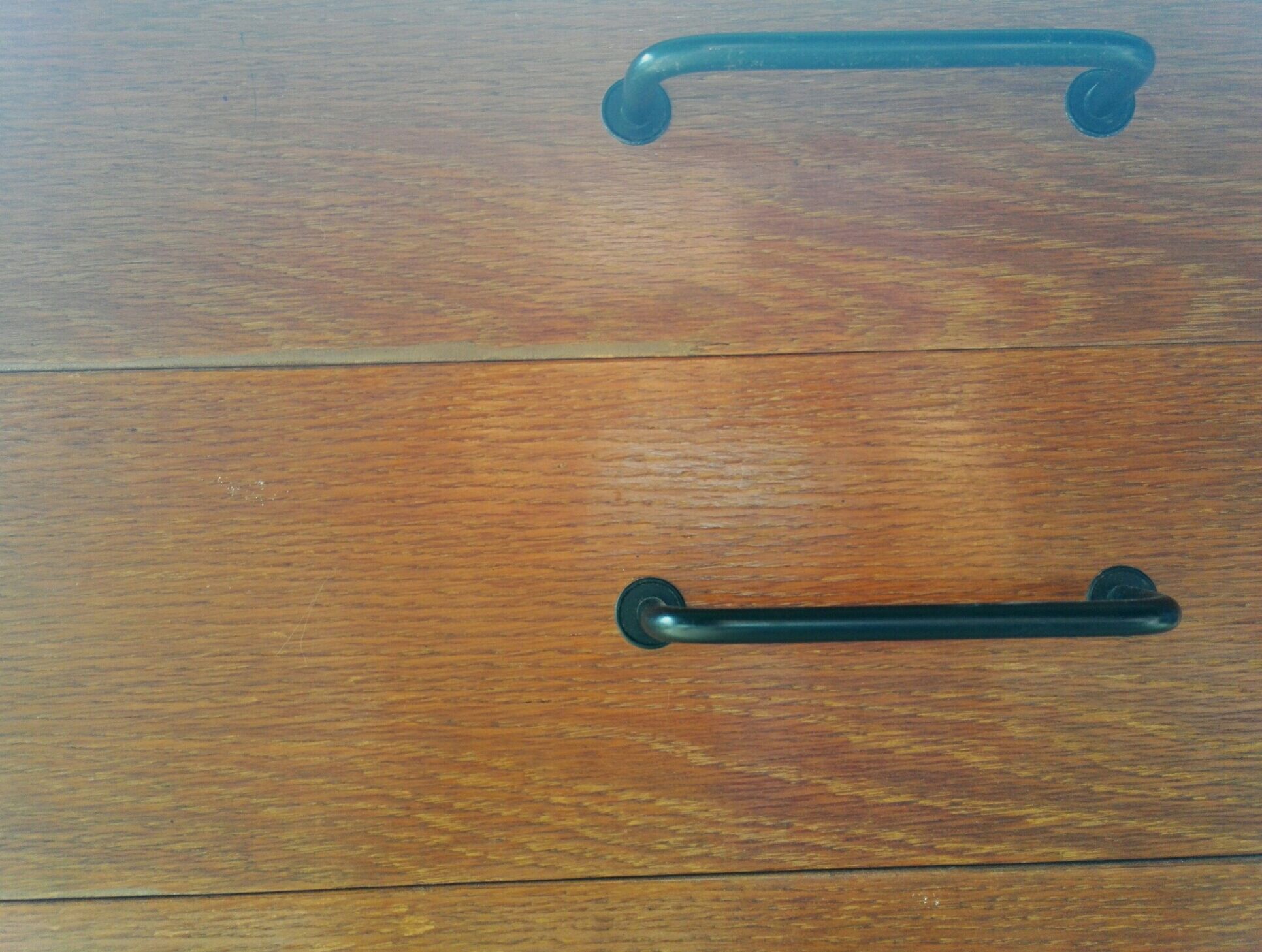 Commode moderniste