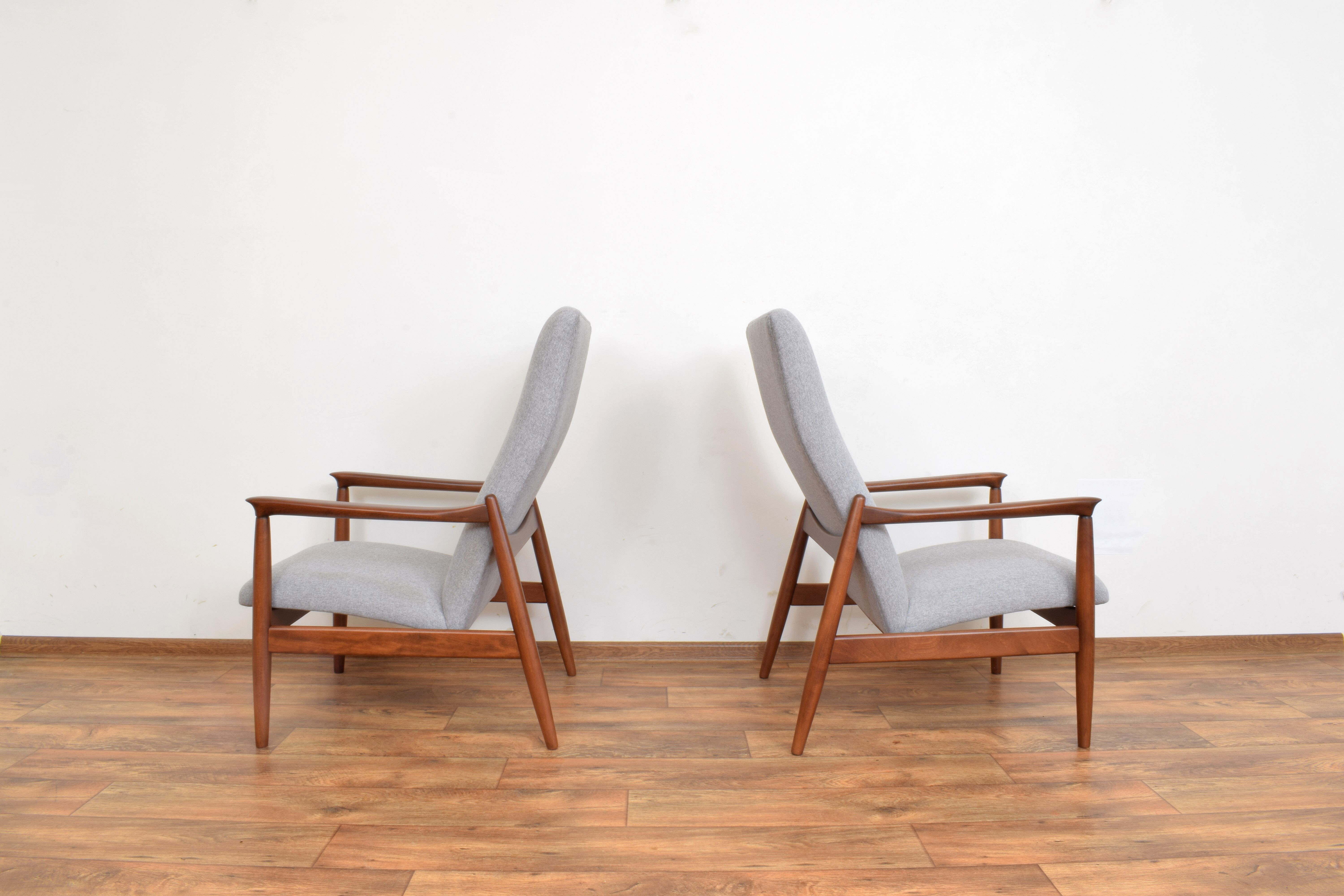 Polish Lounge Chairs by Edmund Homa, Set of 2