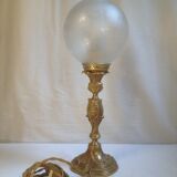 Bronze globe lamp