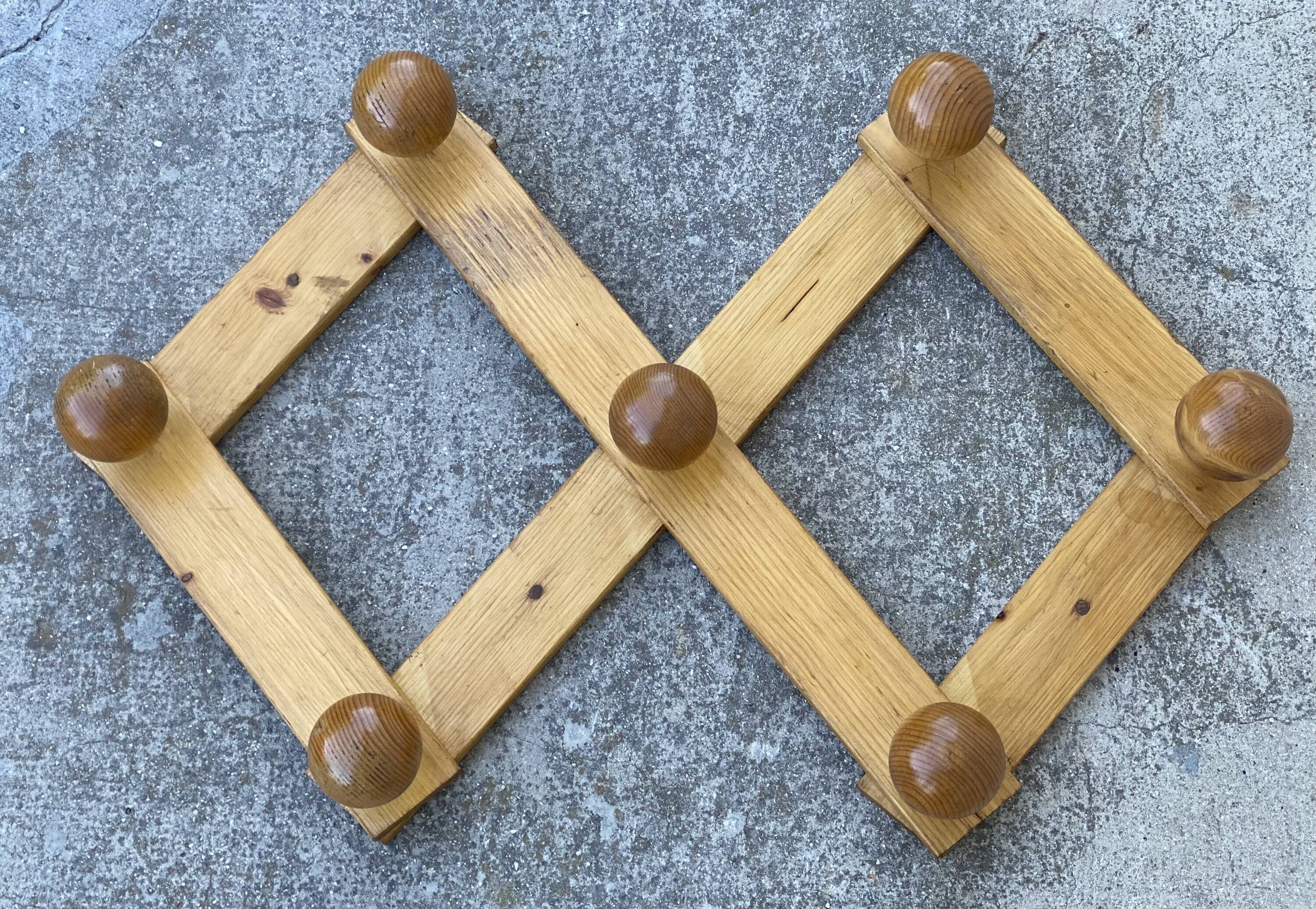 Portemanteau accordéon à grosses boules bois vintage 1980