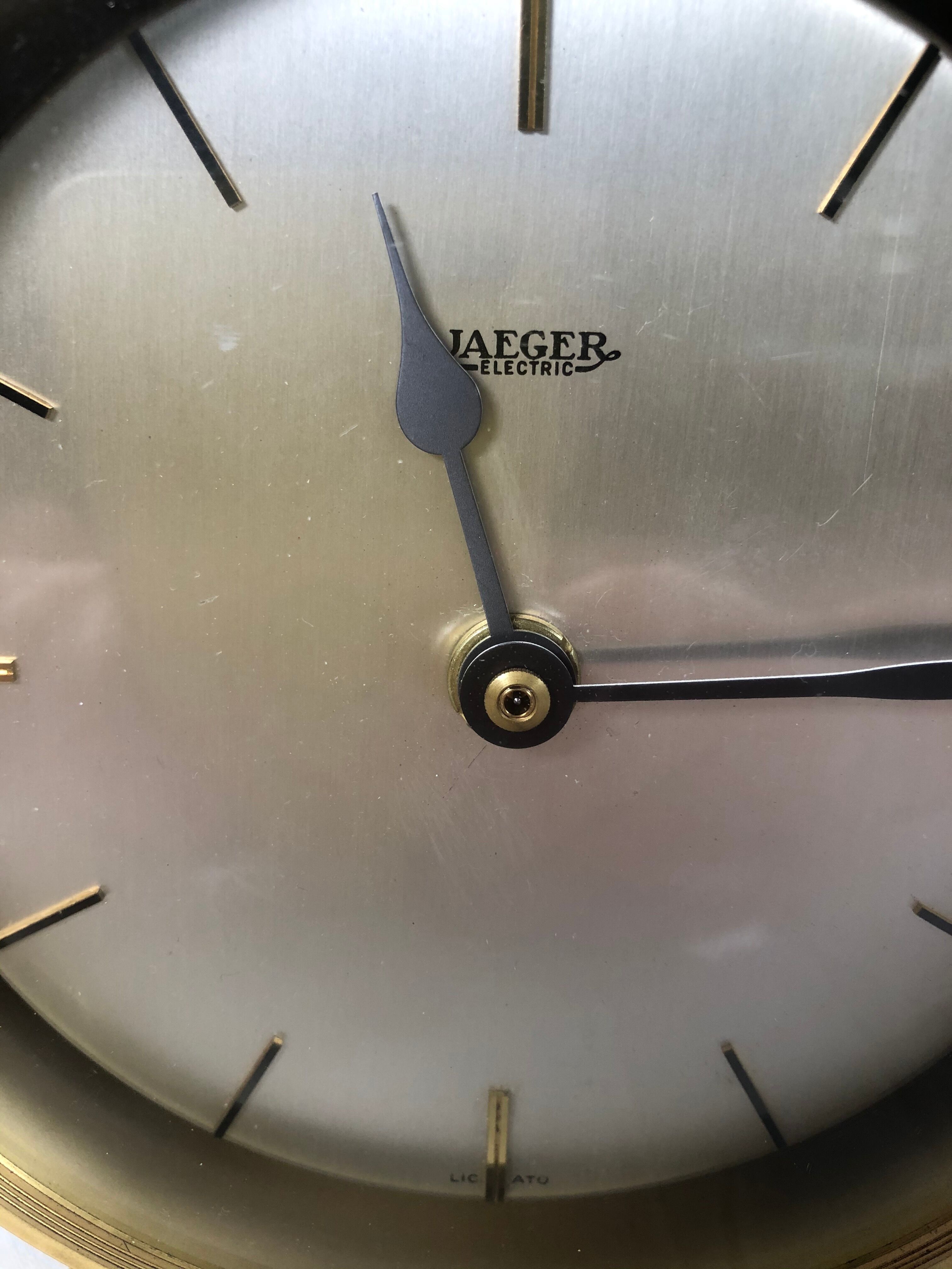 Pendulette Jaeger electric brass and bakelite